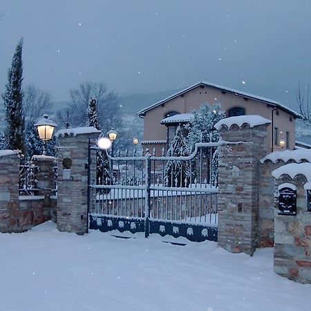 Residenza Le Querce Bilocale Villa Fossato di Vico ภายนอก รูปภาพ