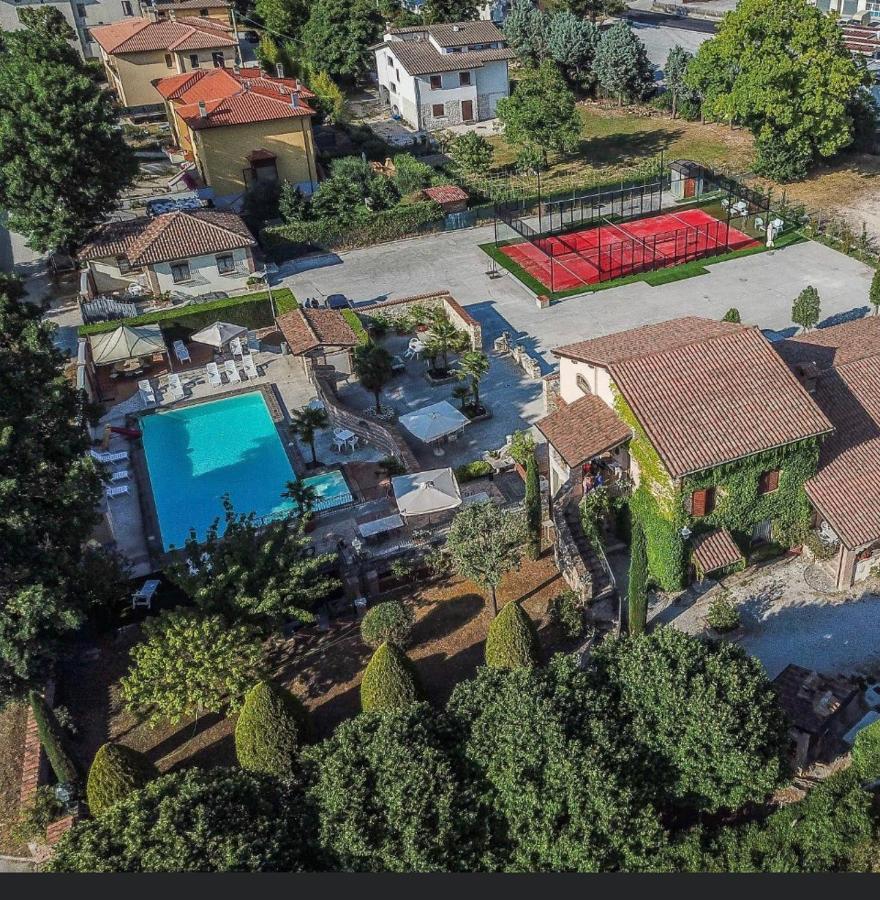 Residenza Le Querce Bilocale Villa Fossato di Vico ภายนอก รูปภาพ