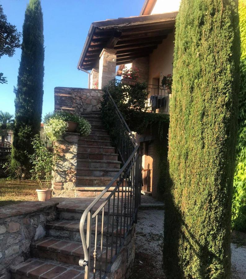 Residenza Le Querce Bilocale Villa Fossato di Vico ภายนอก รูปภาพ